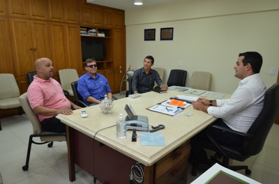 Acessibilidade é tema de reunião com Clube dos Surdos