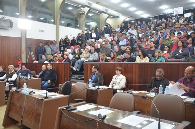 Audiência pública lota a Câmara