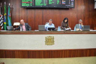 Câmara aprova contas do Executivo de 2014