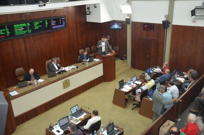 Câmara aprova Lei de Diretrizes Orçamentárias