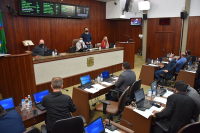 Câmara aprova projeto que normatiza o transporte escolar na cidade