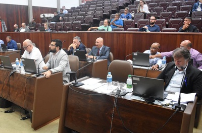 Câmara debate saúde do homem e recebe orientações sobre o "Novembro Azul" 