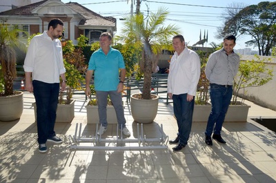 Câmara instala estacionamento para bicicletas 