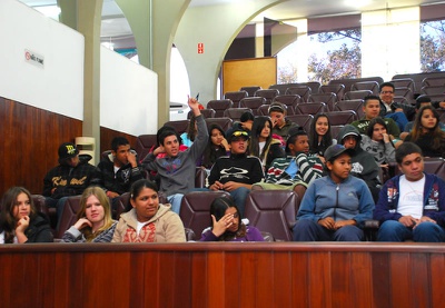 Câmara recebe alunos do Rio Acima