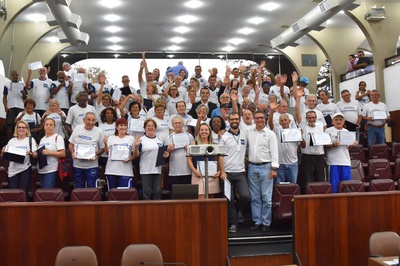 Câmara recebe time campeão dos Jogos Regionais dos Idosos 