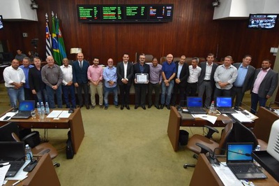 Presidente da APAE Jundiaí, Wagner Vieira Chachá, recebe homenagem da Câmara