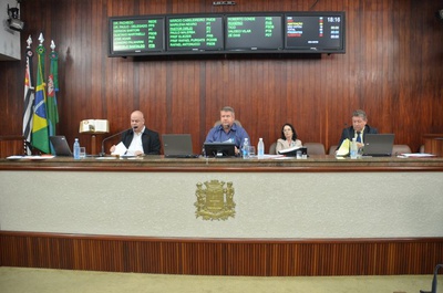 Devido ao feriado, sessão da Câmara será na quinta-feira