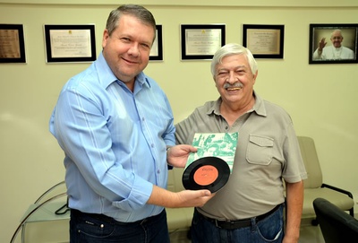 Gastaldo ganha vinil original com o Hino de Jundiaí