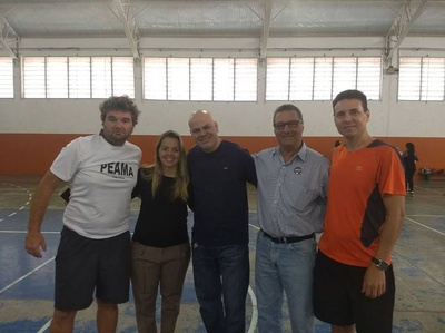 Gestor de Esportes e Lazer visita a equipe de ginástica do CECE Mario Milani