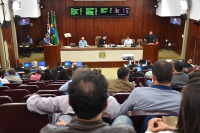 Na primeira sessão após o recesso, Câmara apresenta novidades