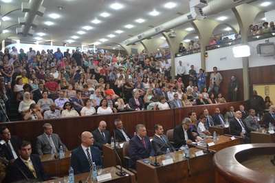 Prefeito, Vice e Vereadores tomam posse em Sessão Solene