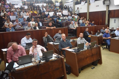 Público lota o Plenário para acompanhar Sessão da Câmara