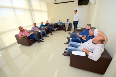 Reunião de trabalho marca fim do recesso parlamentar