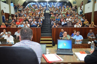 Vereadores votam cinco itens e definem Comissões Permanentes