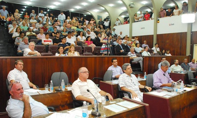 Sessão noturna será votada na terça