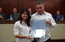 8  Vereador Roberto Conde Andrade entrega homenagem a Ana Cristina Bezerra dos Santos