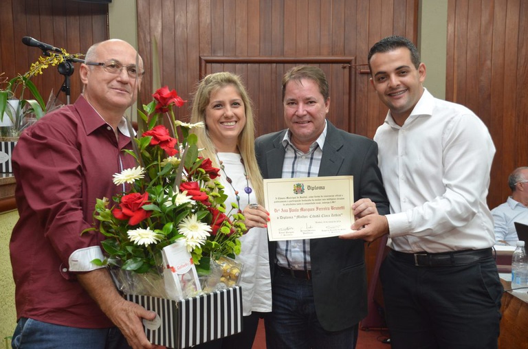 Homenagem à Drª. ANA PAULA MARQUES FERREIRA BRUNETTI