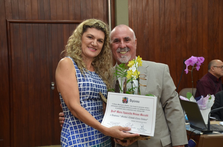 Homenagem à Profa. MAIRA APARECIDA SEIXAS MECCATTI