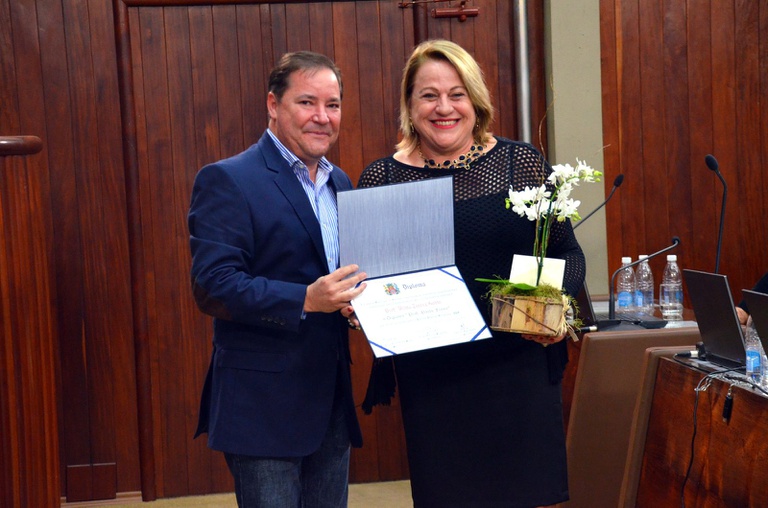 Homenagem à Profa. VILMA TERESA GOBBI