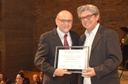 43. Ver. Antonio Pacheco entrega homenagem ao Dr. Valério Delamanha