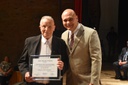 48. Ver. Douglas Medeiros entrega homenagem ao Pe. José Brombal