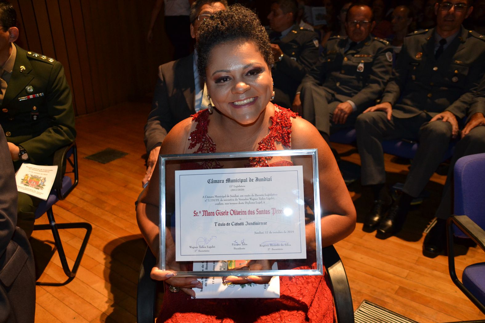 64. Homenageada sra. Mara Gisele Oliveira dos Santos Pereira