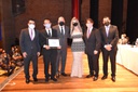 15. A Mesa Diretora entrega homenagem ao Sr. Denis Isao Ueoka